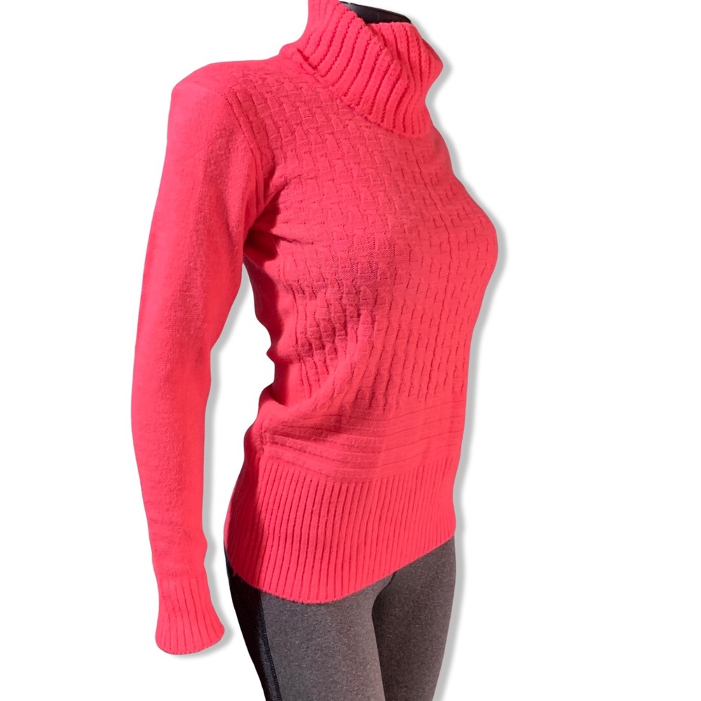 CLEAROUT Silver Swan Neon Pink Sweater Turtleneck